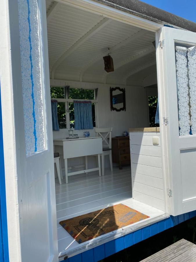 Little Blue House Hotel Oostvoorne Exterior photo